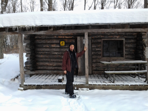 Emergency ski hut